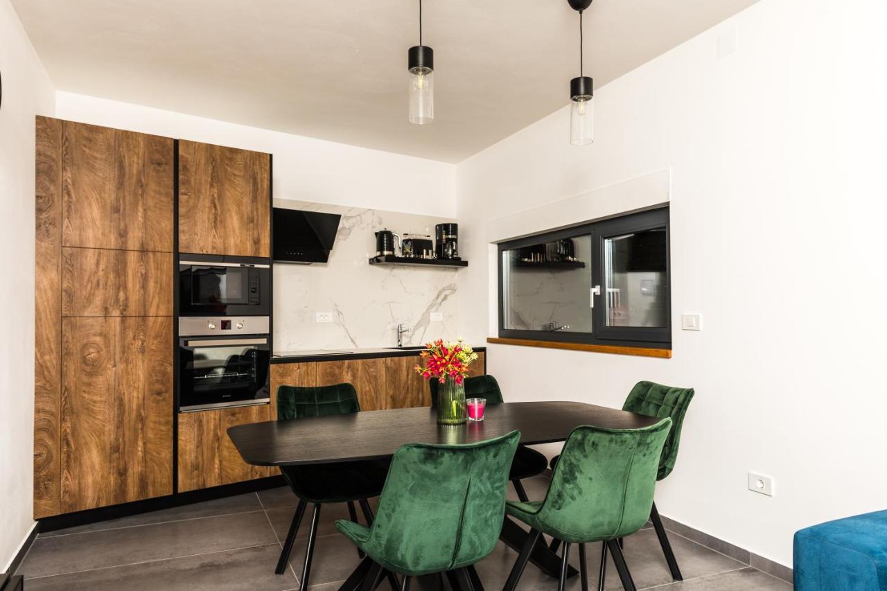 Olive Tree Mansion Apartamento Vir Exterior foto